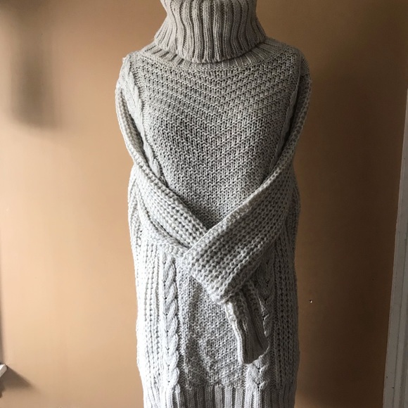 Dresses & Skirts - Cable knit chunky sweater dress